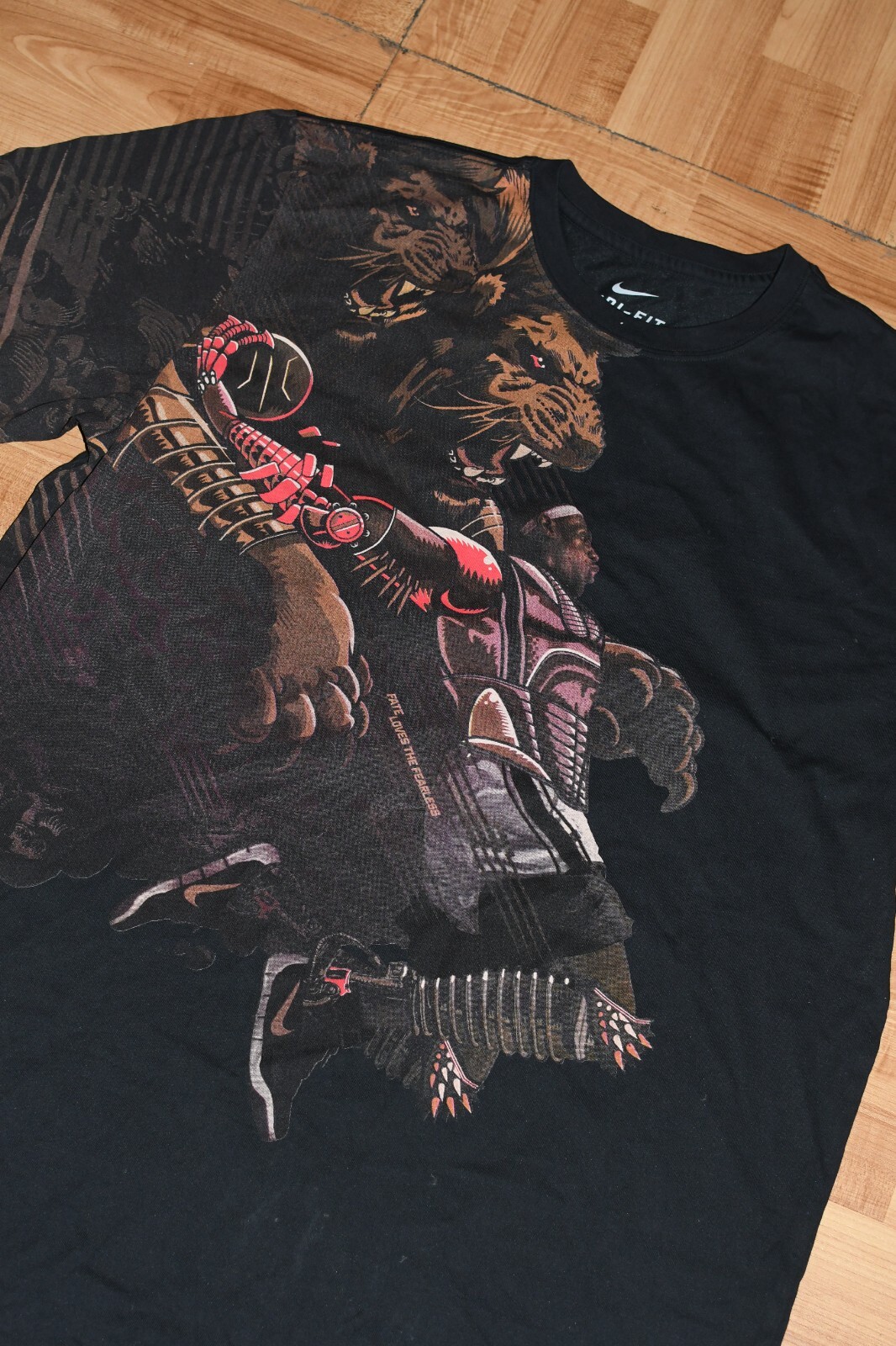 Nike LeBron Fate Loves the Fearless Lion Men's T-Shirt - Large Size gallery