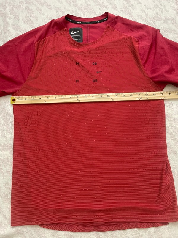 Nike Tech Pack Hybrid Short Sleeve T Shirt Sz Medium gallery