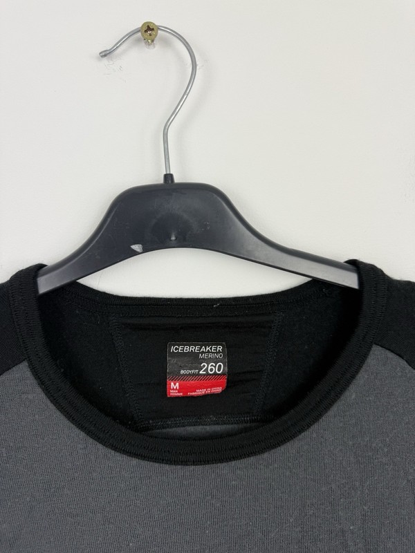 Icebreaker Bodyfit 260 Shirt Mens M Grey Black Merino Wool Base Layer Hiking gallery