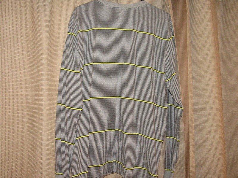 NIKE Mens XL Lighter Weight Sweatshirt Pullover Gray Black Yellow Long Sleeved gallery