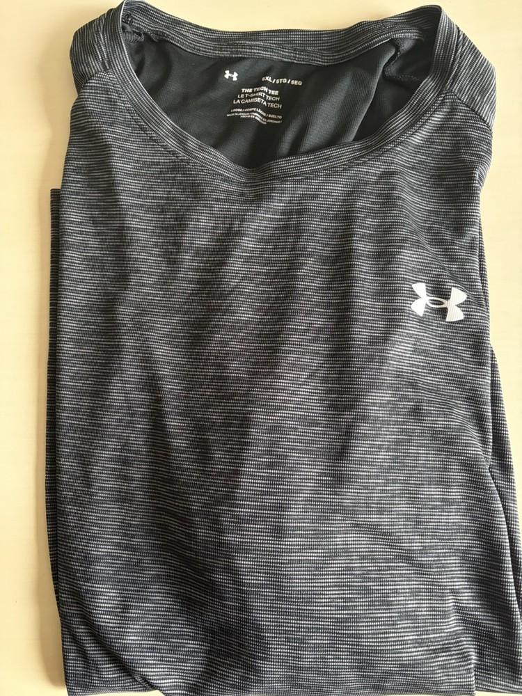 Under Armour UA Tech Men's 5XL Big & Tall Loose Heather Gray/Black Logo Tee