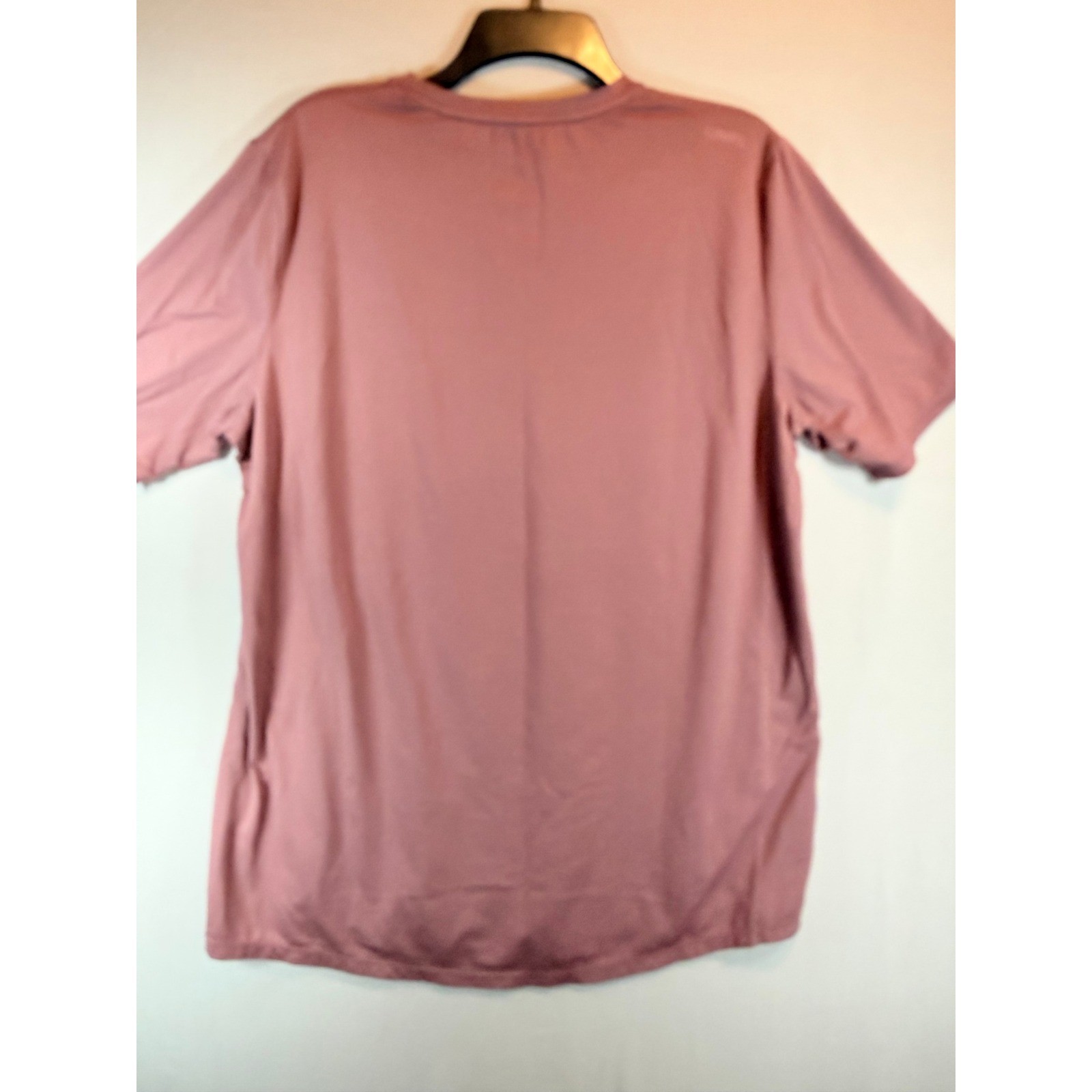 UNRL Mens Performance T-Shirt Mauve Pink Short Sleeve Crewneck Workout Size M gallery