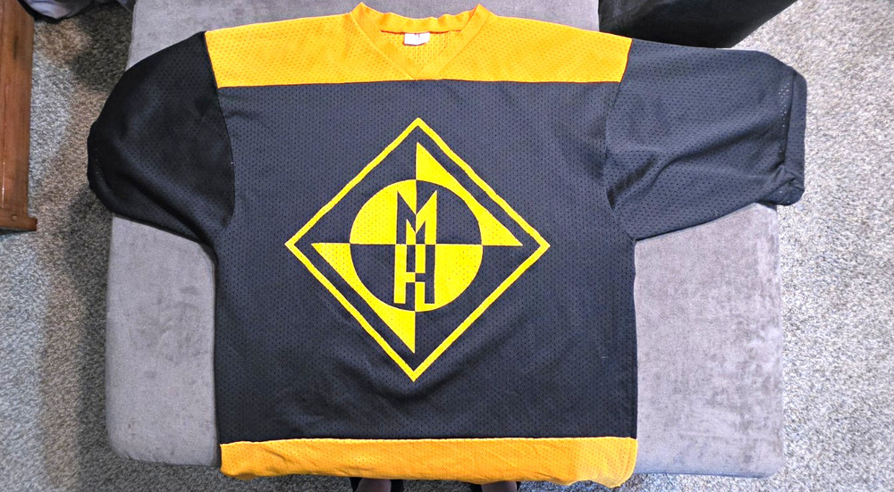 ML Sportwear Mesh Graphic Logo V-Neck Short Sleeve Jersey Men’s XL Black/Yellow