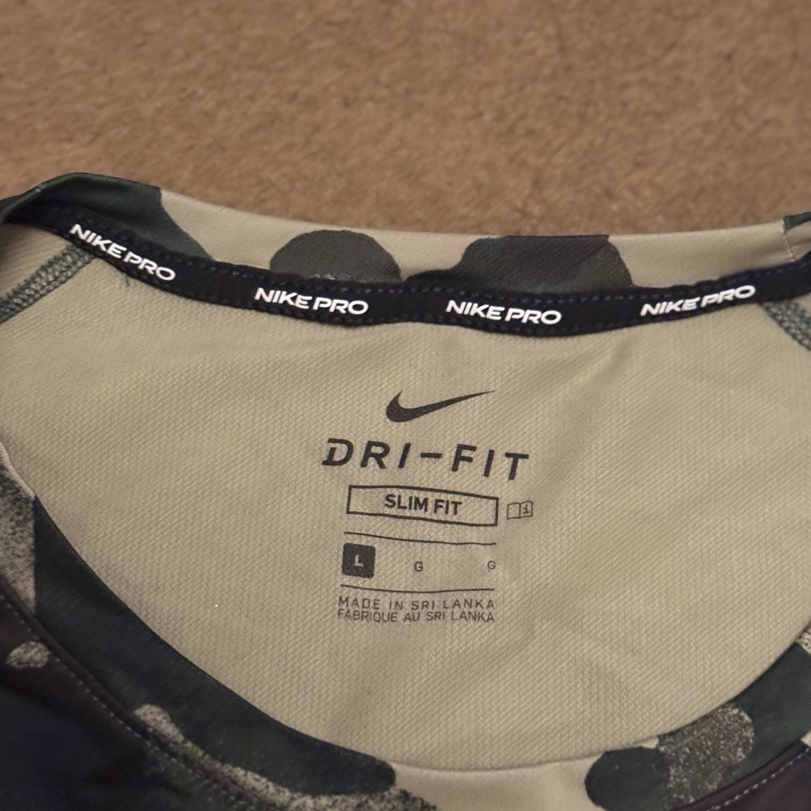 Nike Pro Dri-FIT Men’s L Green/Gray/Black Camo Slim Fit Stretch Logo Tee gallery