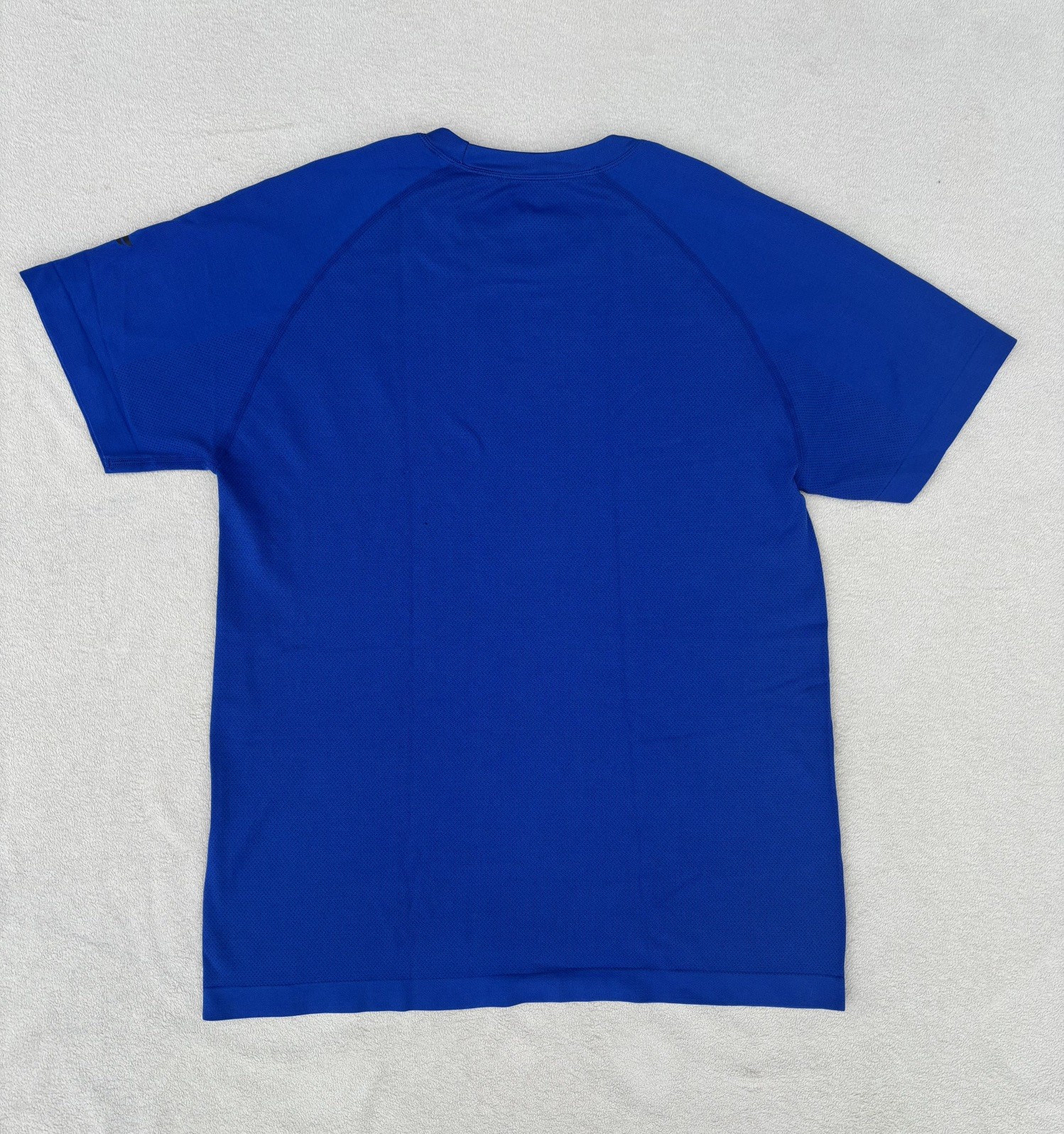 Fabletics T Shirt Mens Medium Surf Short Sleeve Crew Nylon Blend Workout Train gallery