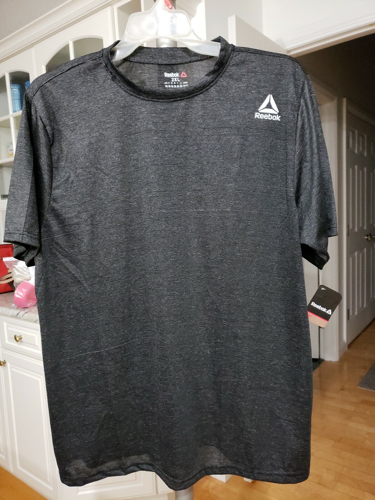 Reebok Play Dry Men's Black Short Sleeve Active Wear T- Shirt - 2XL New with Tag gallery