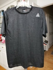 Reebok Play Dry Men’s Black Short Sleeve Active Wear T- Shirt – 2XL New with Tag