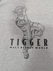 Walt Disney World Tigger Gray Graphic Tank Top Women’s S Cotton Scoop Neck