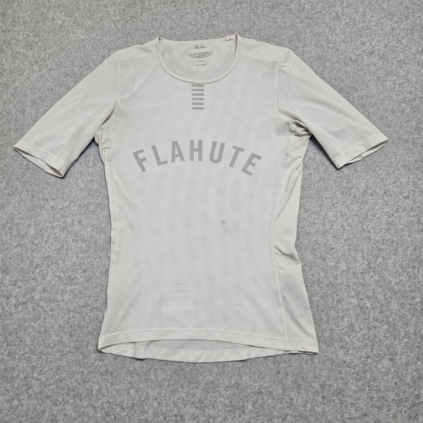 Rapha FLAHUTE Men's Lightweight Base Layer Short Sleeve White Shirt Small gallery