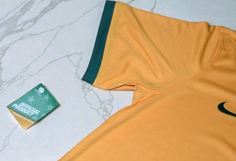 NIKE AUSTRALIA 2014 HOME DRI-FIT MENS SOCCER JERSEY - MENS SIZE XL SHIRT gallery