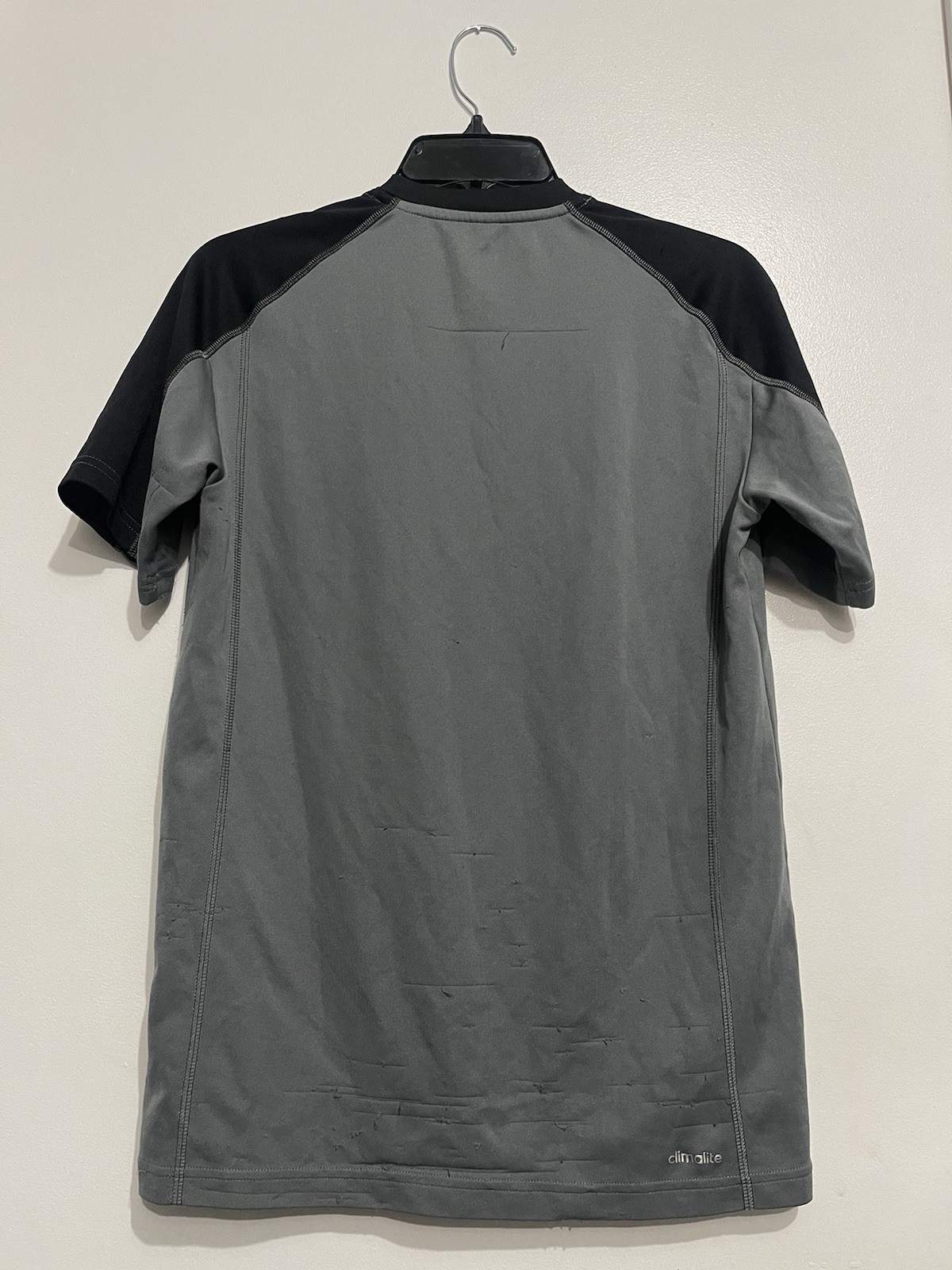 Men’s Adidas Grey & Black Active Short Sleeve Shirt Size Small (2014) gallery