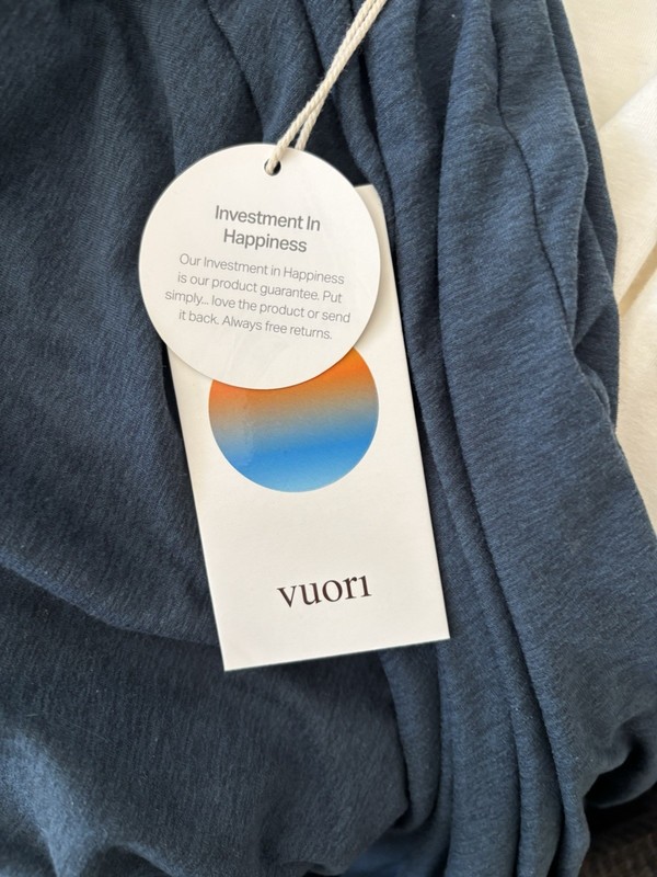 Vuori Strato Tech Tee Men’s Large Navy Heather Performance T-Shirt gallery