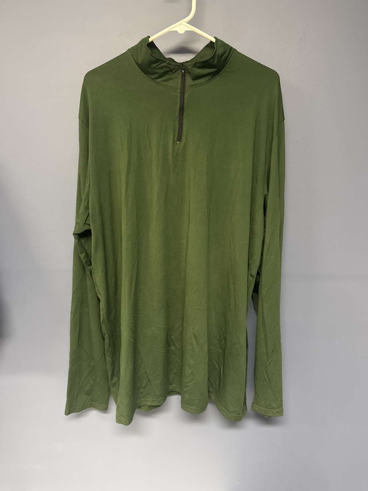 Real Essentials XL Green 1/4 Zip Long Sleeve Performance Shirt gallery