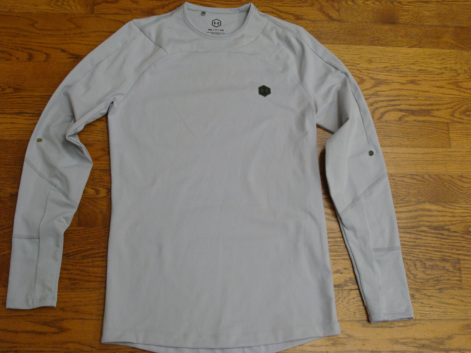 Under Armour ColdGear Celliant Rush Gray Long Sleeve Baselayer Stretch Shirt Sm gallery