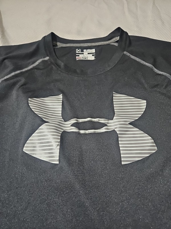Under Armor Shirt Mens XXL 2XL Black Loose Heat Gear Graphic Tee Preformance gallery