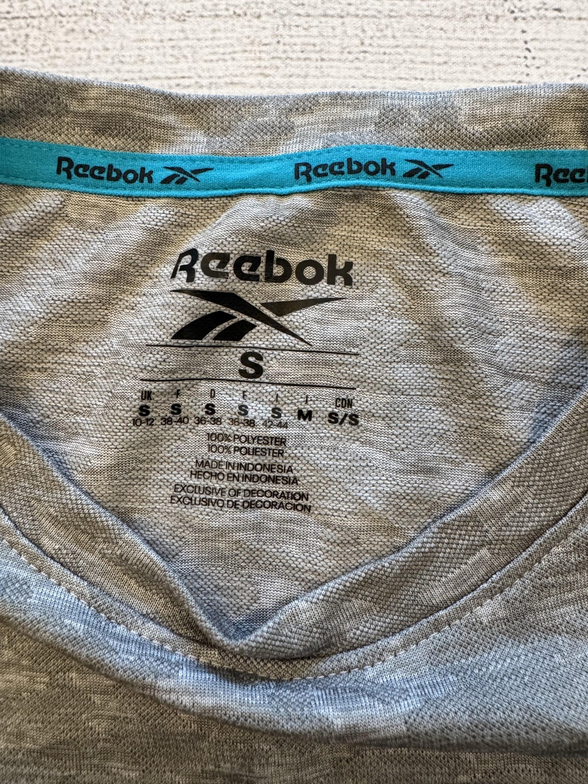 Reebok Shirt Mens Small Gray Griffe Speedwick Athletic Training Tee Lightweight gallery