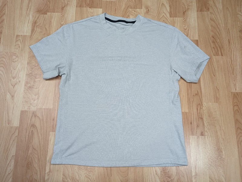 Lululemon Men's T-Shirt Size Medium? Check measurements GUC gallery
