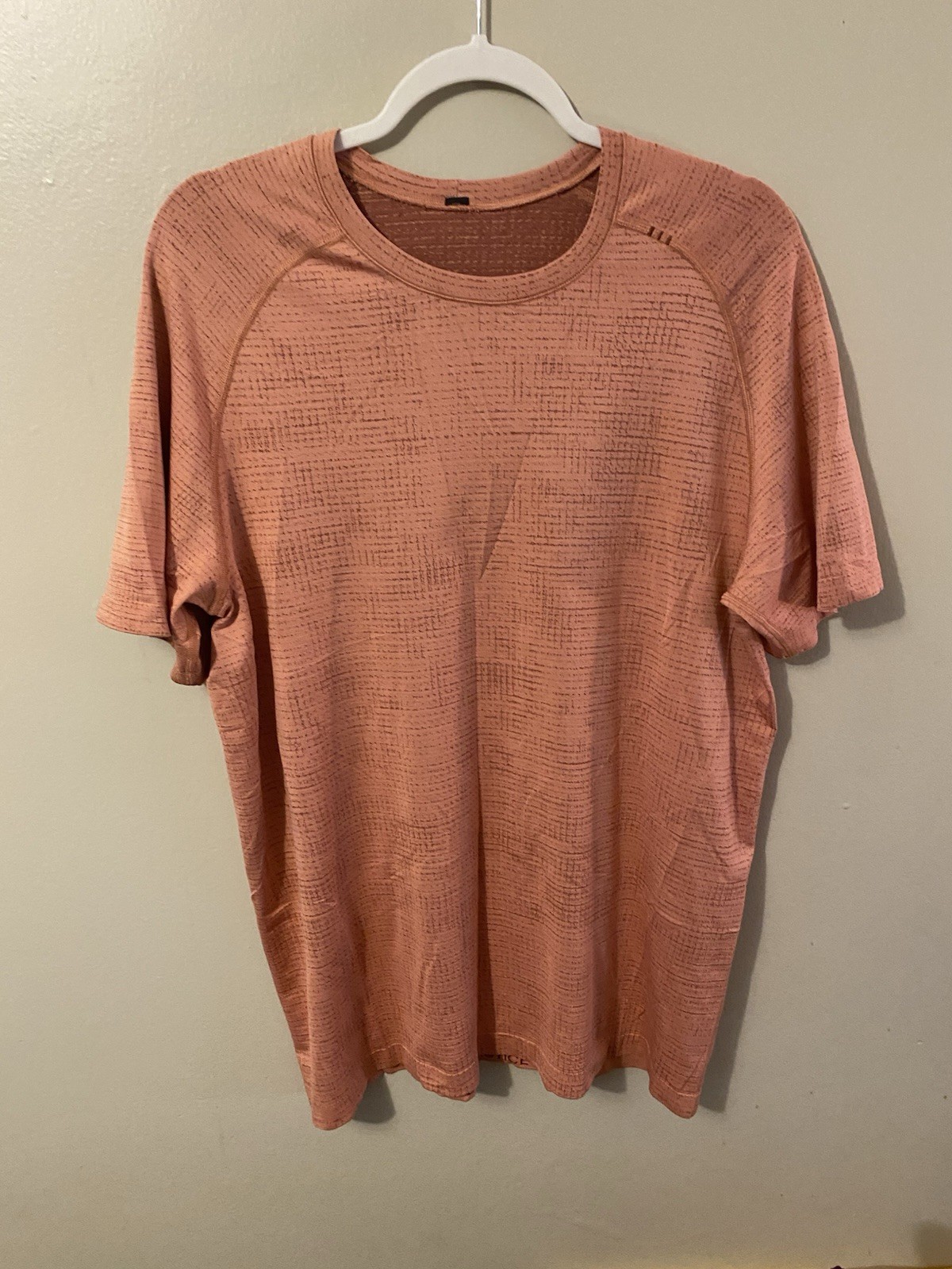 Lululemon Metal Vent Tech 2.0 2X Disrupted Grid Mulled Wine Pink Savannah gallery