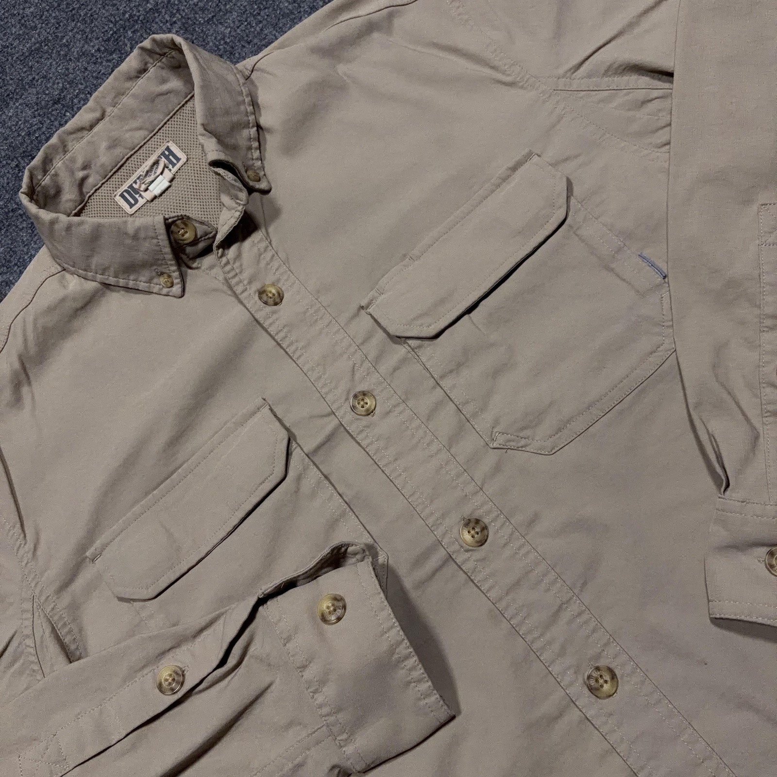 Duluth Trading Co Shirt Mens Medium Beige Long Sleeve Vented Fishing Outdoor gallery