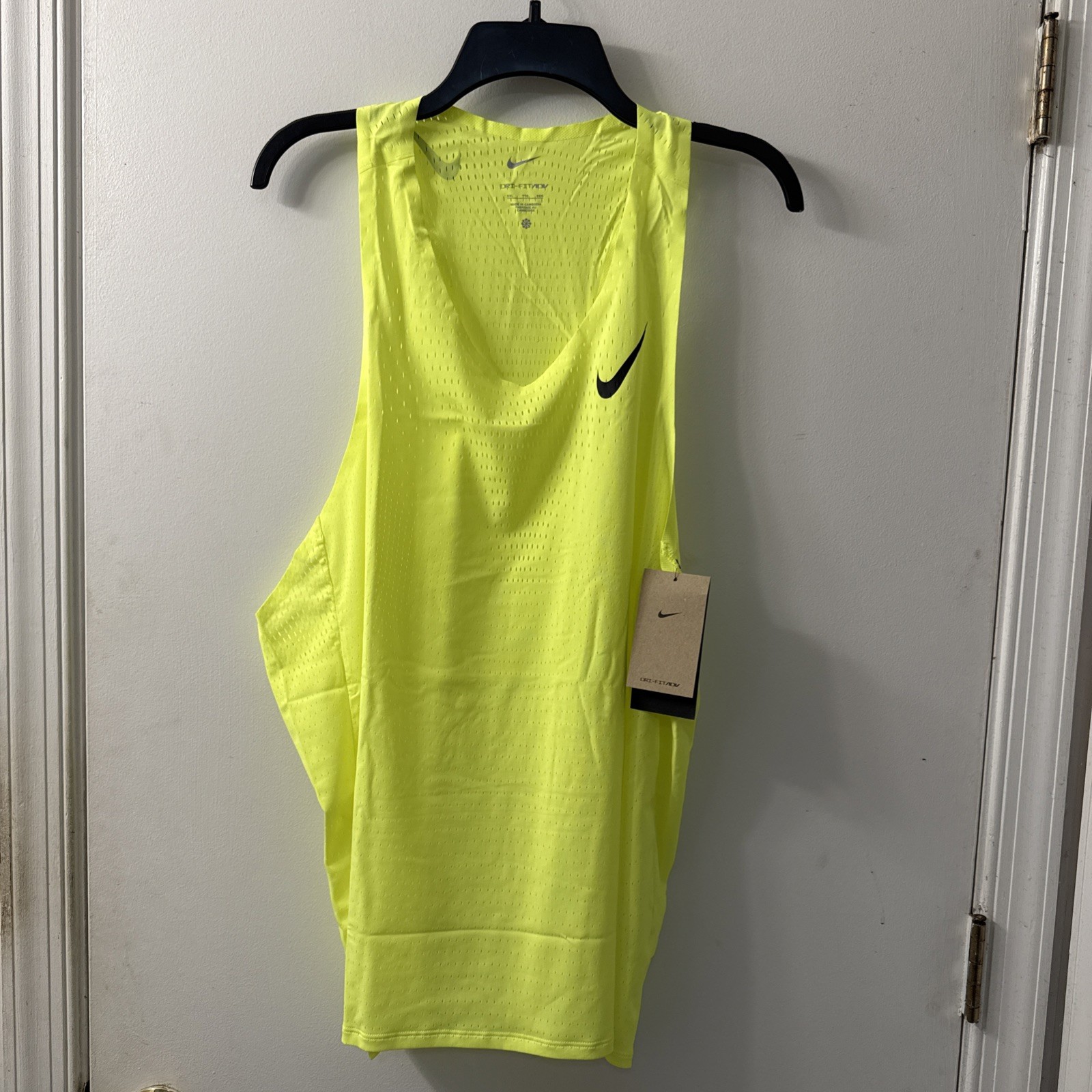 Nike AeroSwift Men's Dri-FIT ADV Running Vest FN4231-702 Volt Green Sz XXL (NWT) gallery
