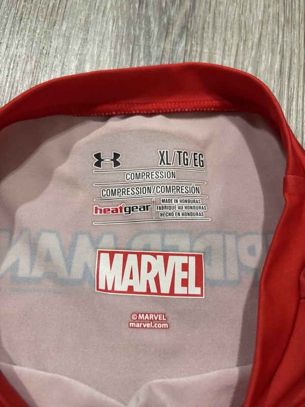 Under Armour Ultimate Spider-Man Compression HeatGear Marvel Shirt. Mens XL. Red gallery
