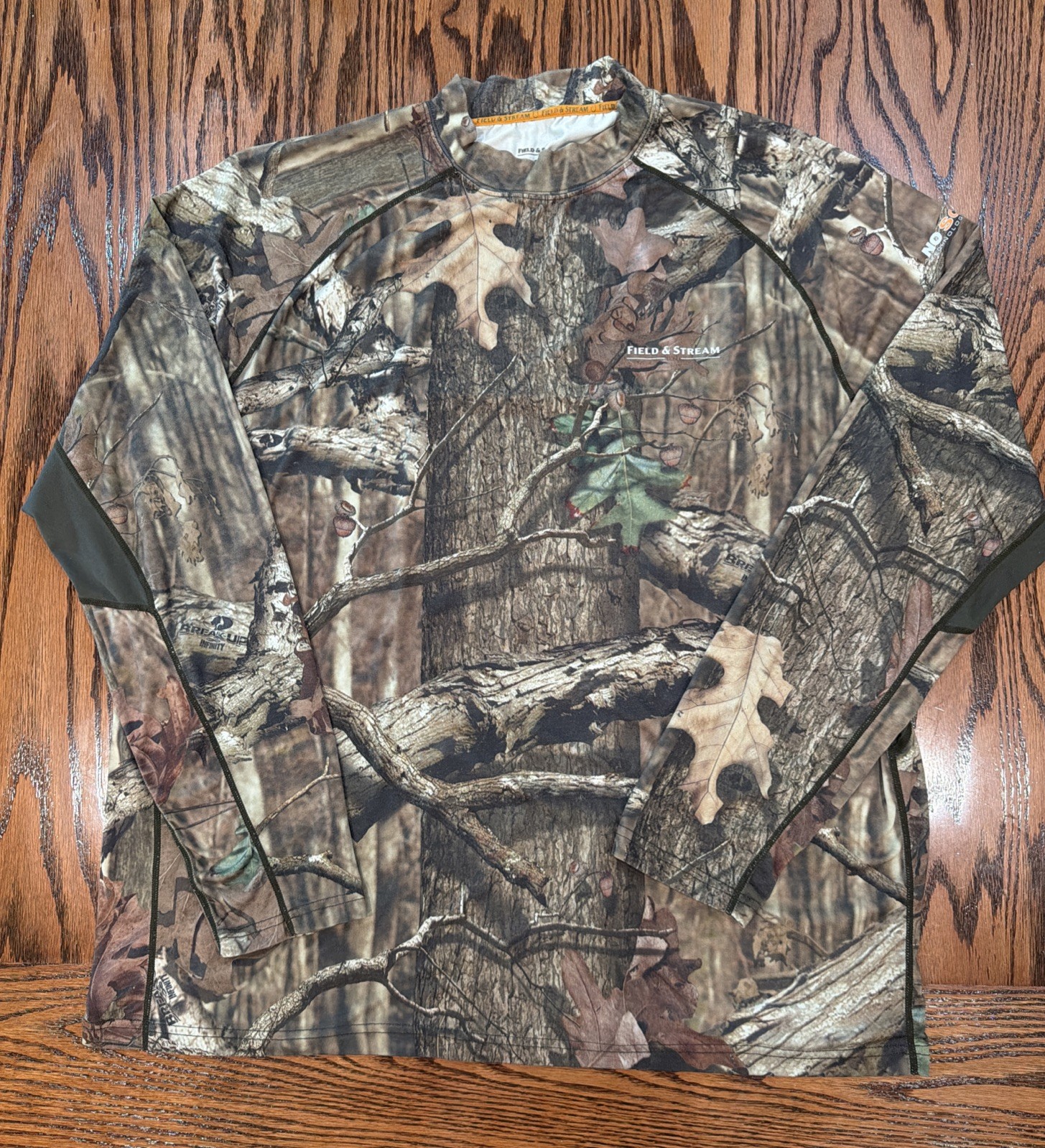 Field & Stream Men's Shirt L Break Up Infinity Camo No Scent Mock Neck Hunting gallery