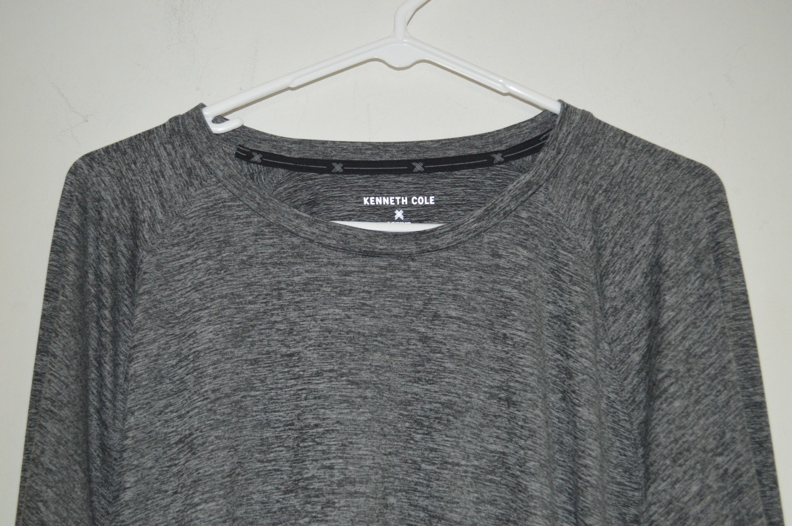 Kenneth Cole Men's XL Long Sleeve Active Wear Shirt Gray gallery
