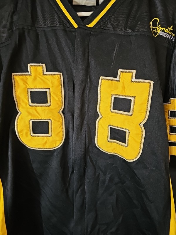 Athletic Works # 88 Dragon Signature Series Zippered Jersey Men's Large Black gallery