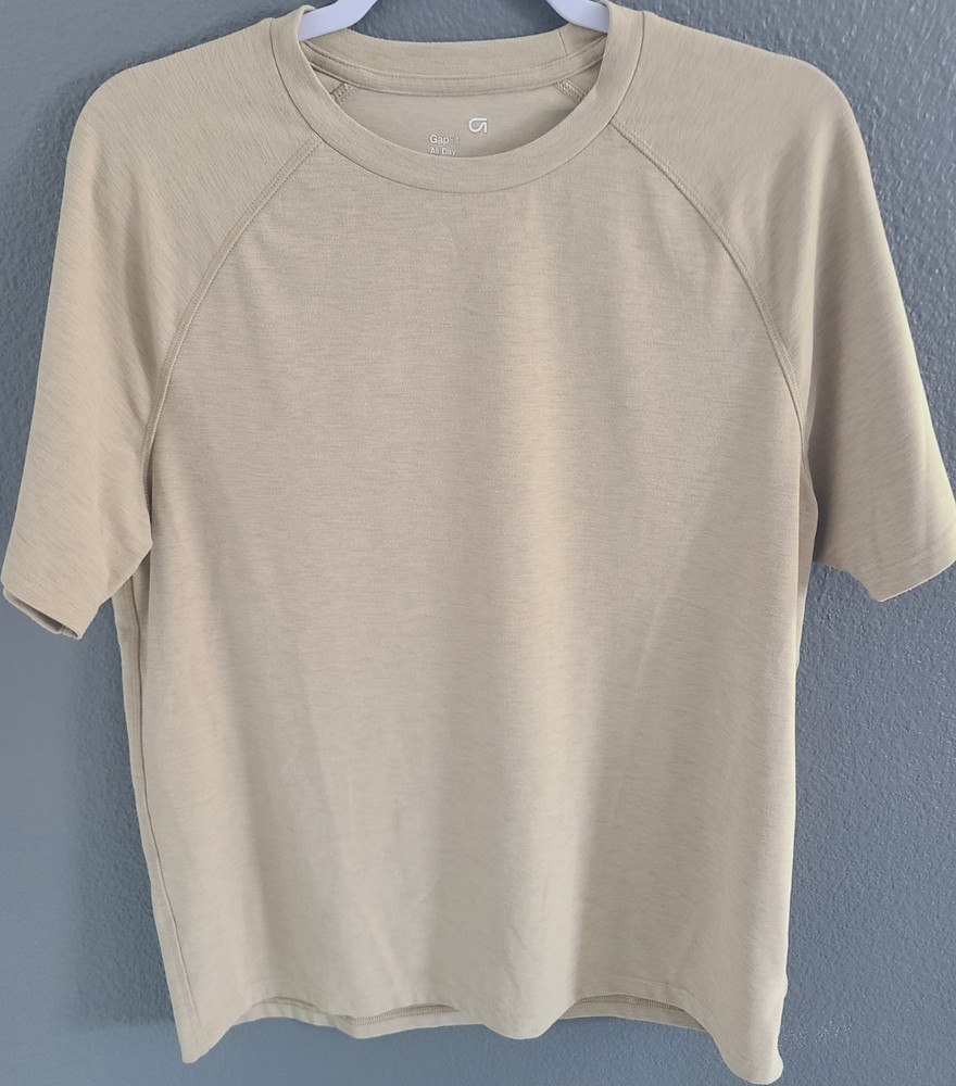 GapFit All Day Crew Neck Breathable Stretch Wicking Tee Beige M