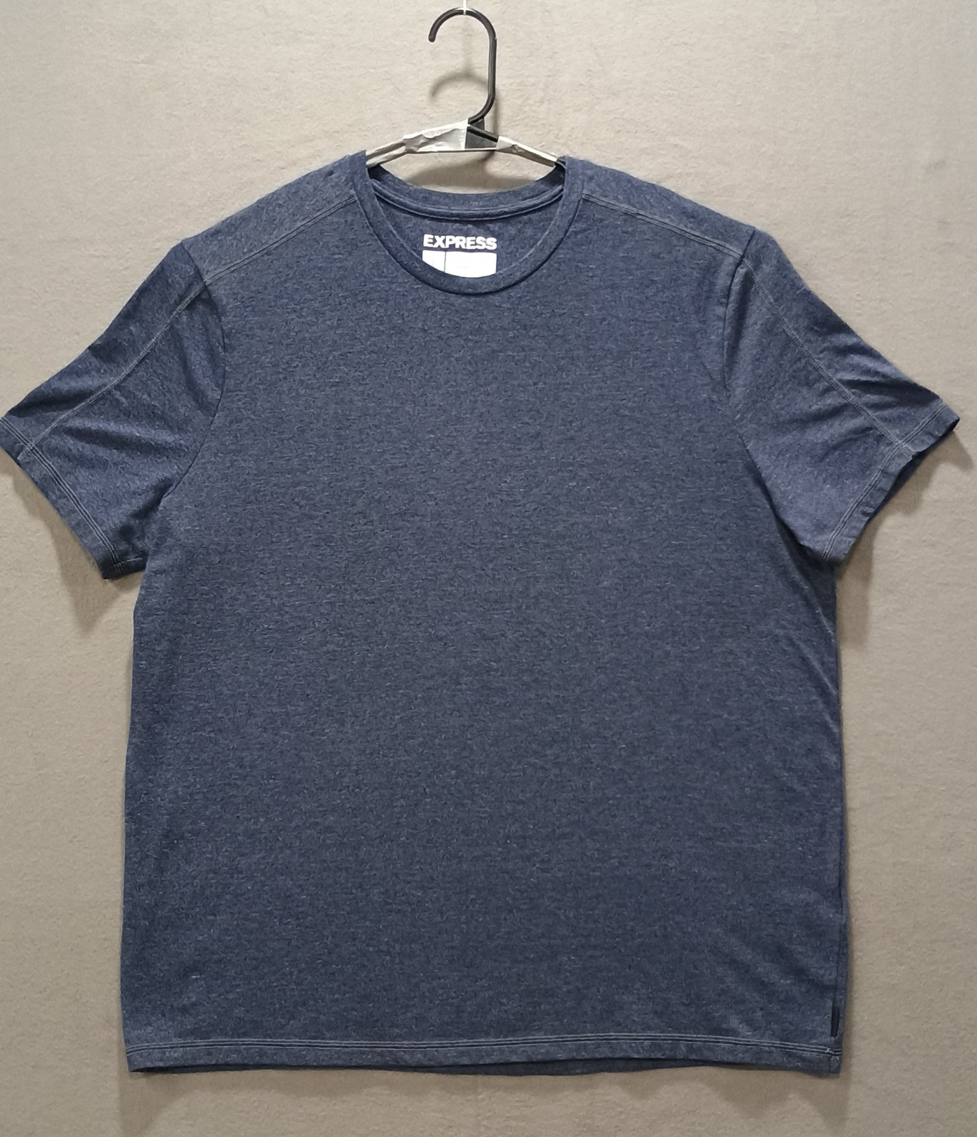 Express Men's Lightweight Blue Performance T-Shirt XL Stretch Moisture Wicking gallery