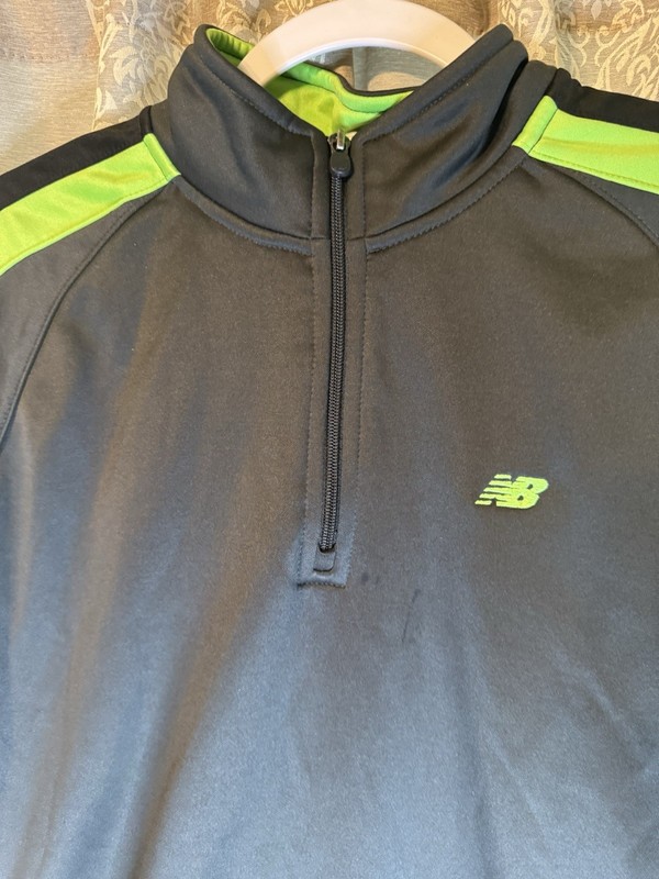 New Balance 1/4 Zip Black And Green Running Pullover Shirt Youth Large 14/16 gallery