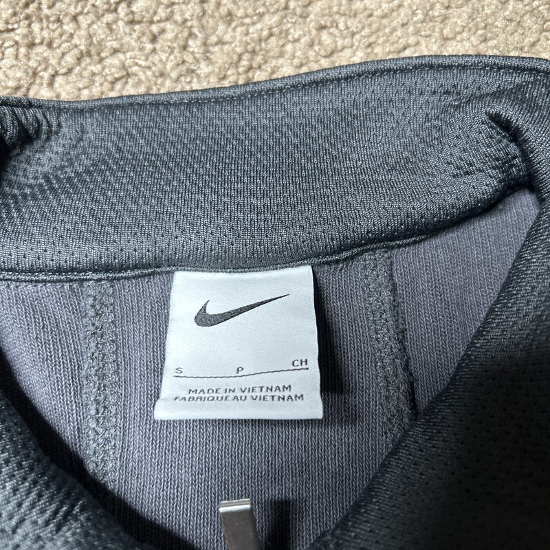 Nike Men's 1/4 Zip Long Sleeve Size S Anthracite Gray 400099-060 Jaguar gallery