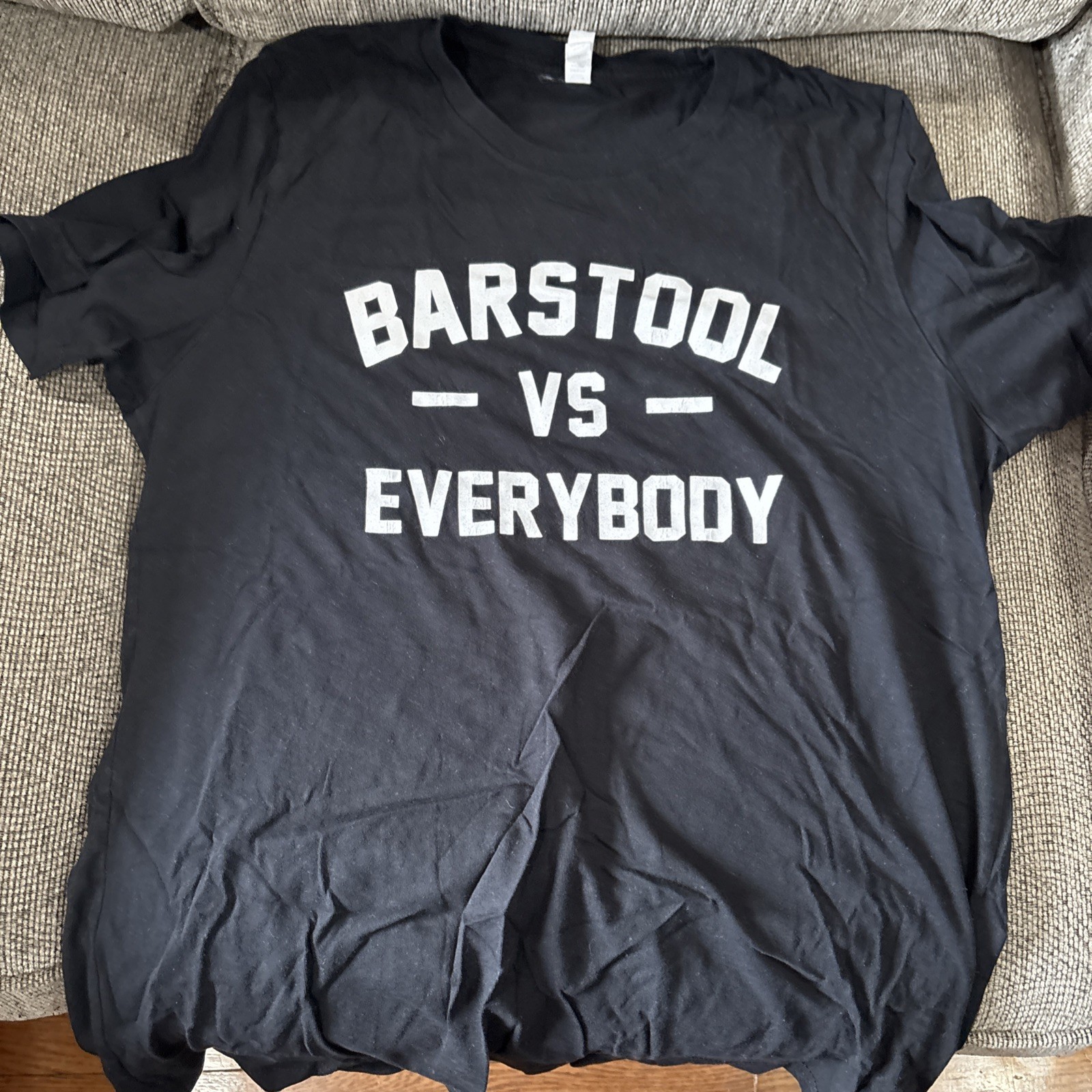 Barstool Sports Canvas Shirt Mens L Black Barstool vs Everybody Pirate Dog Rare gallery