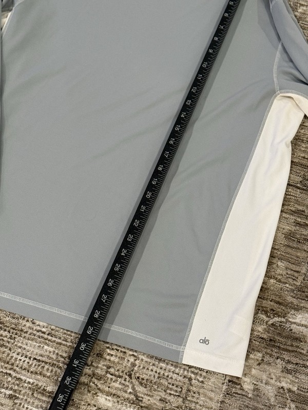 Alo Yoga Mens Cool Fit Long Sleeve Performance Shirt Size Large White Gray gallery