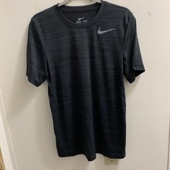 Nike Dri Fit Gray Small Pit To Pit 17” Length 29” Short Sleeves