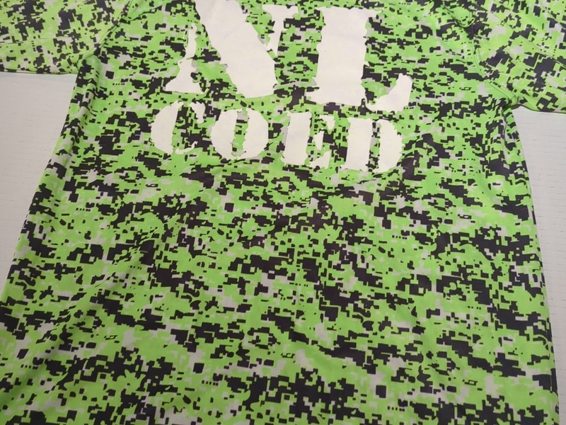 HOLLOWAY Activewear T-shirt Medium Digital Camo Green Grey NL Coed 65378 gallery