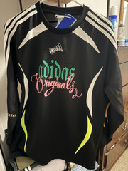 adidas Originals Men’s S Black Long Sleeve Graphic Spider Soccer Jersey T-Shirt