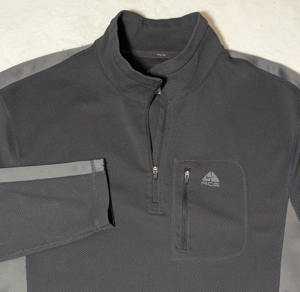 Nike ACG 1/4 Zip Pullover Mens Size XL Chest Pocket Two Tone Gray