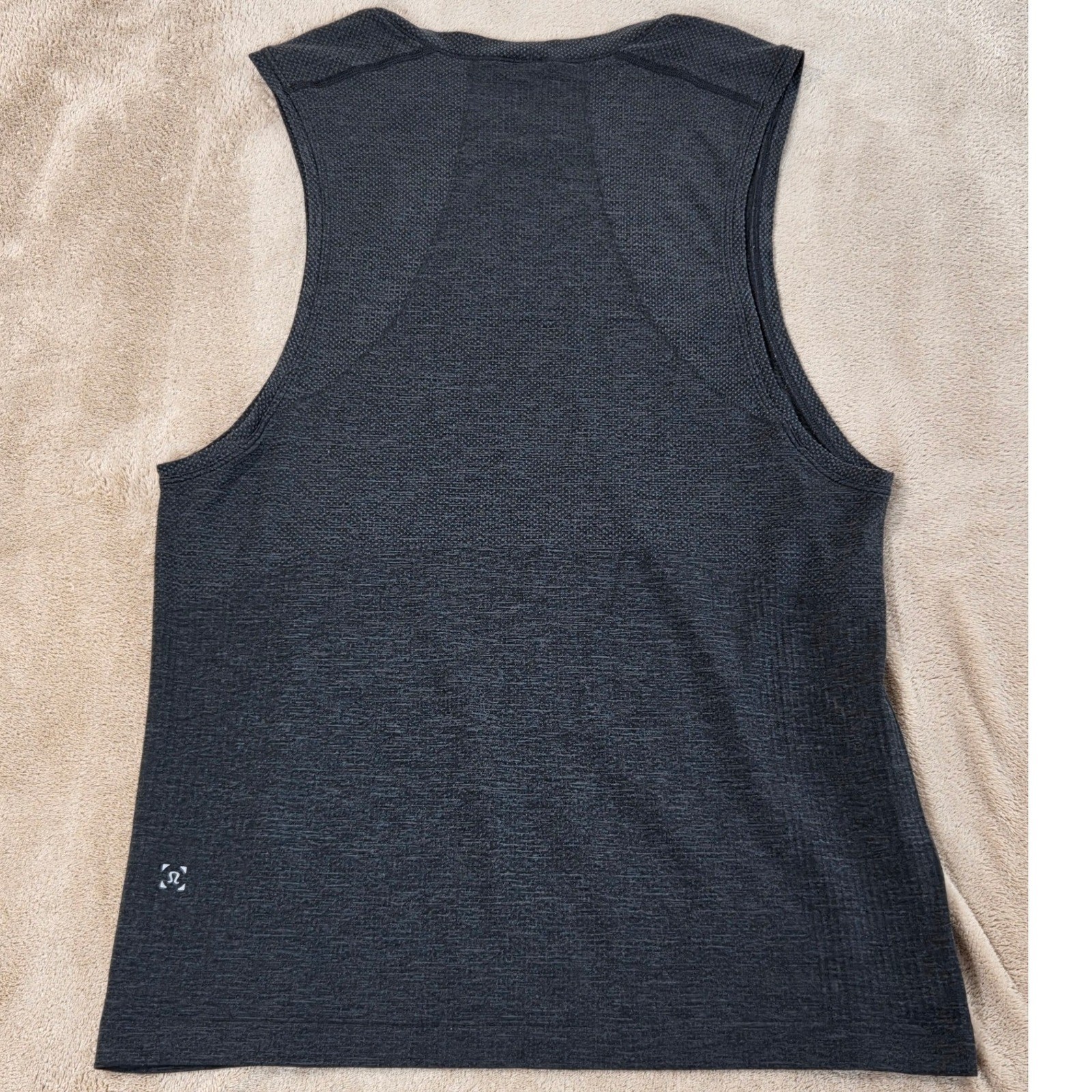 Lululemon Metal Vent Tech shirts Men black sleeveless Small Stretch Gym EUC gallery