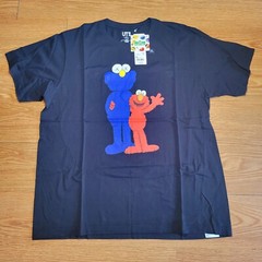 KAWS X UNIQLO X SESAME STREET BFF ELMO T-SHIRT MEN’S SIZE XL BLACK SS18 NWT