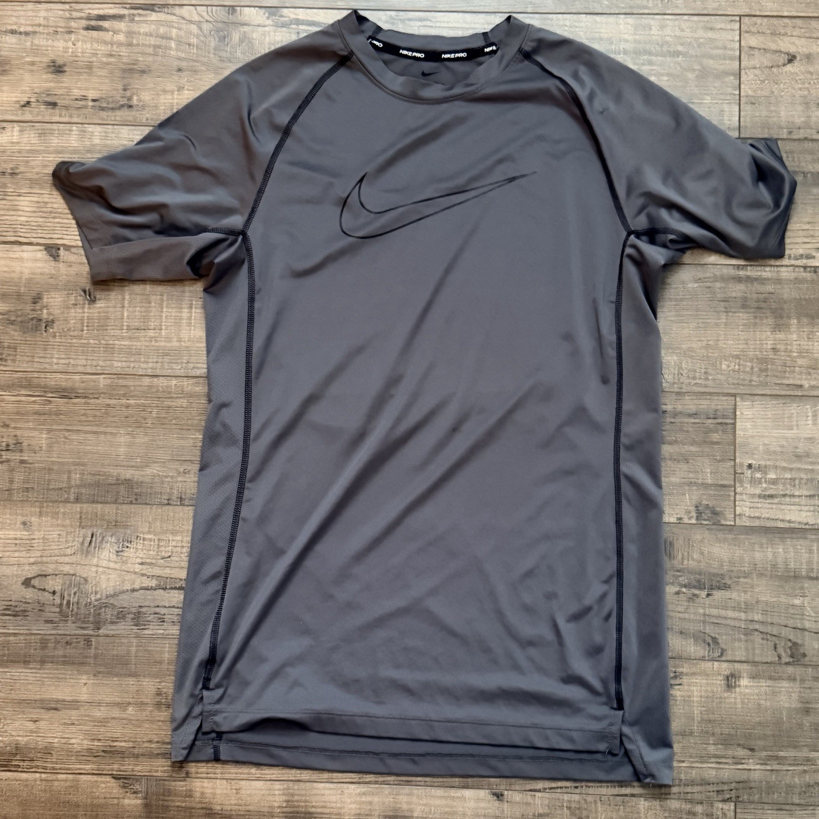 Nike Pro Gray Slim Fit Short Sleeve Training Top Men Size M gallery