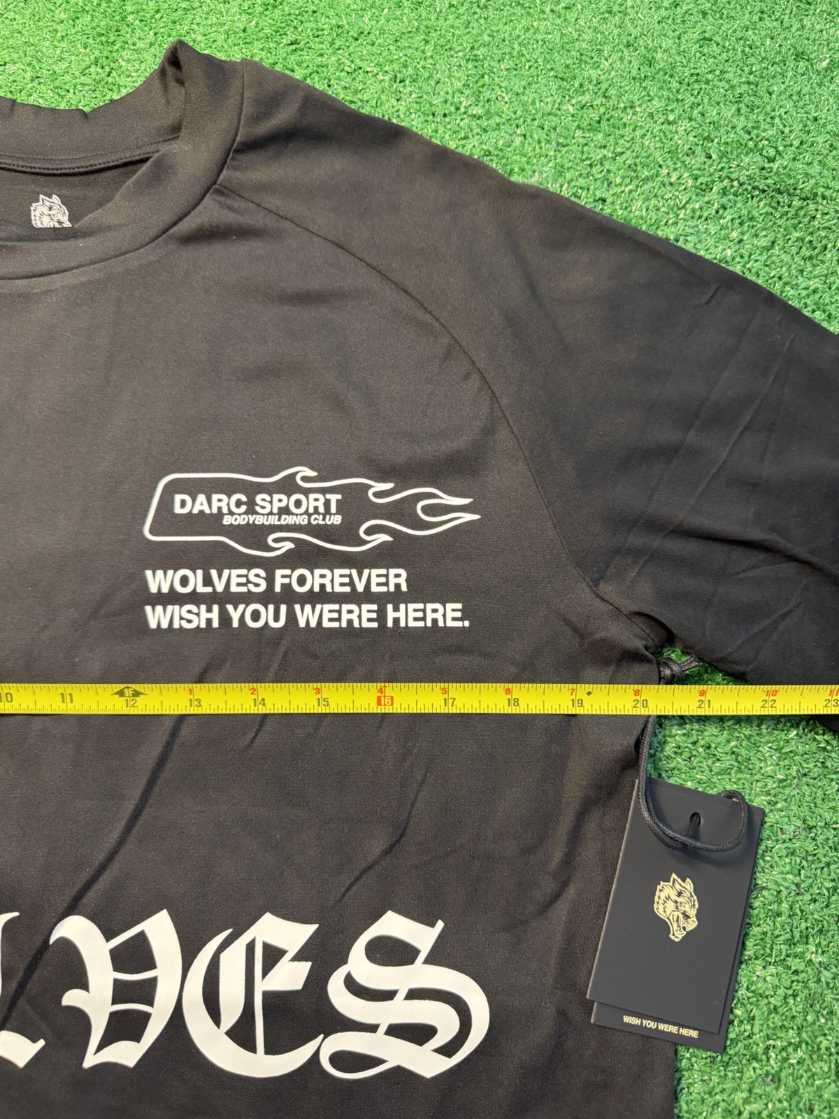 Darc Sport Dry Wolf Compression Tee Black Medium NWT GYM SHIRT MENS gallery