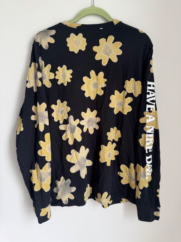 RARE Nike Shirt Have A Nike Day Long Sleeve Shirt Black Pixel Floral Mens M gallery