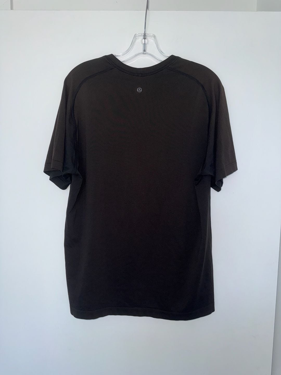 Lululemon Metal Vent Tech Short Sleeve Shirt gallery