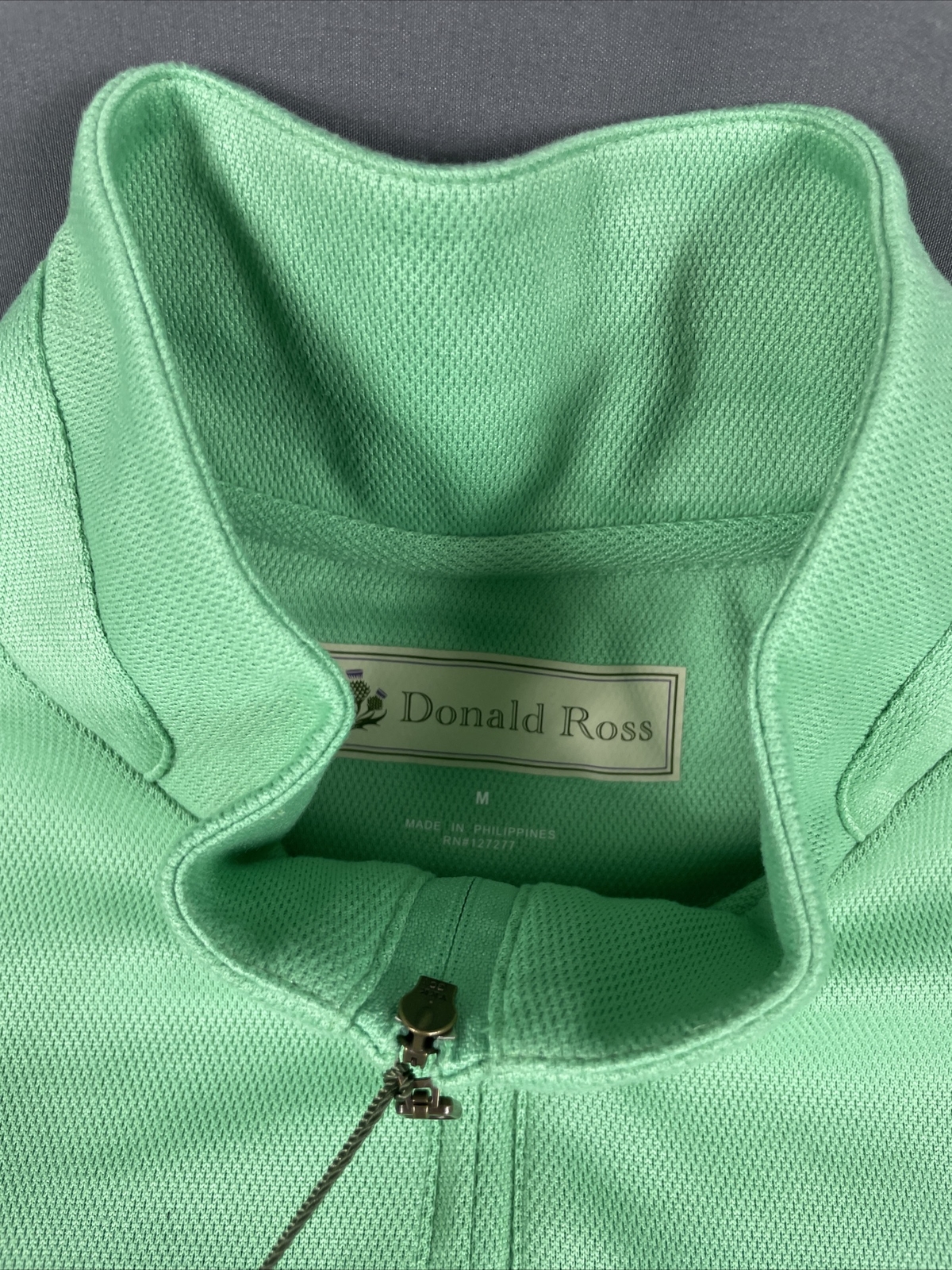 Donald Ross Golf Vest Chest Logo 1/4 Zip Medium Jade Green NWT MSRP $145 gallery