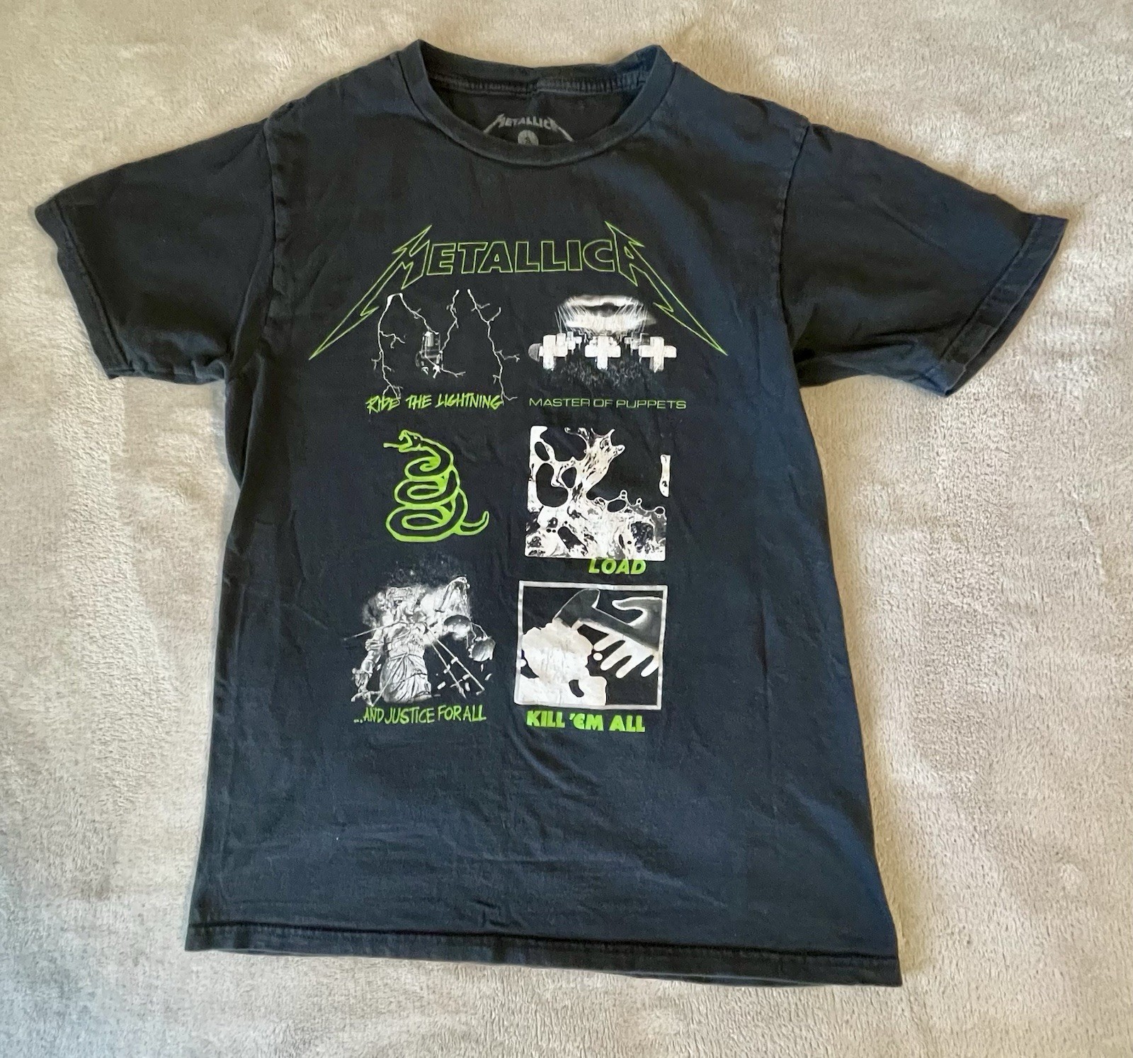 Merch Traffic Adult Metallica Flags Graphic T Shirt, black, Size Small Pre Owned gallery