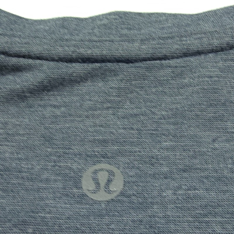 Lululemon Mens Shirt Small Gray Basic Long Sleeve Gym Pocket Tee Performance S gallery