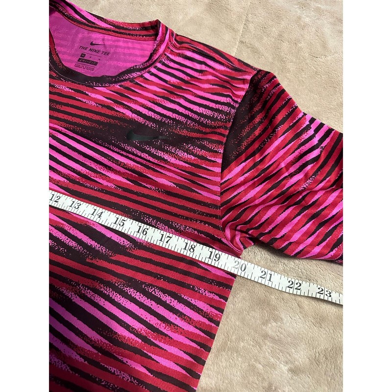 Nike Dri Fit Tee Size Medium Pink Purple Athletic Running Activewear T-Shirt gallery