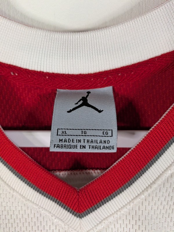 Air Jordan Jumpman #23 Basketball Jersey White Red Mens XL Vintage Y2K gallery