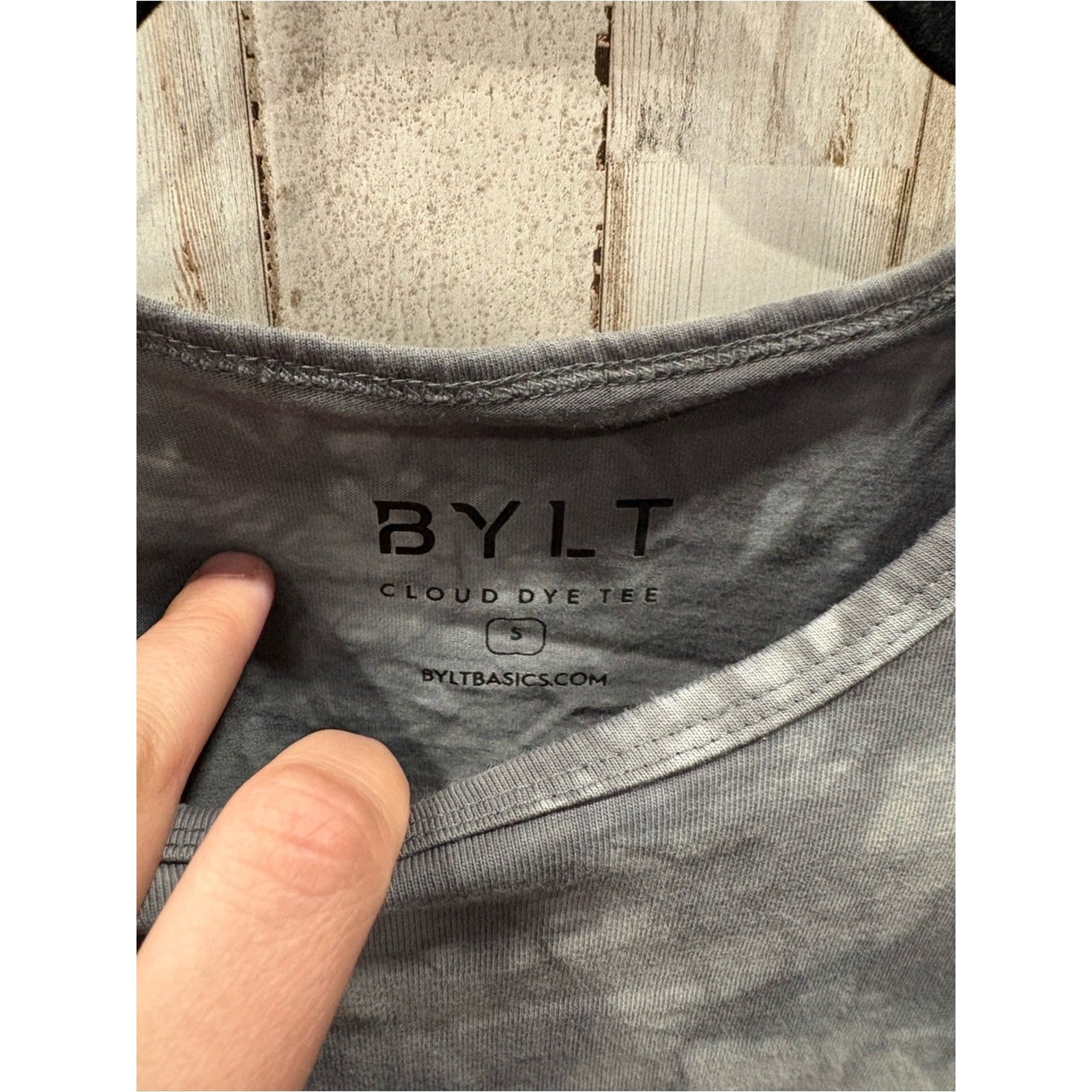 BYLT Gray Cloud Dye Tee 100% Cotton Premium Basics Men’s Small Gym Workout gallery